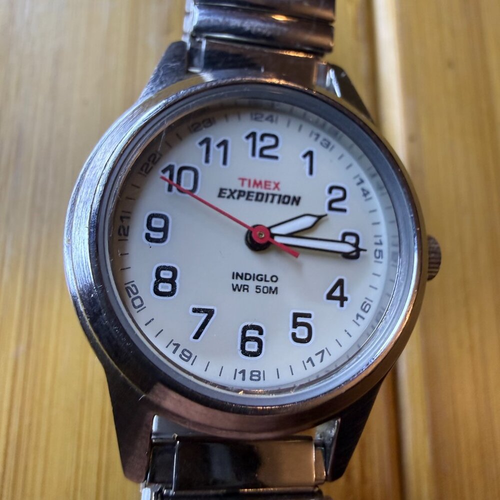 Timex Expedition Ladies' Silver/Cream Field Watch, 26mm - Picture 3 of 5